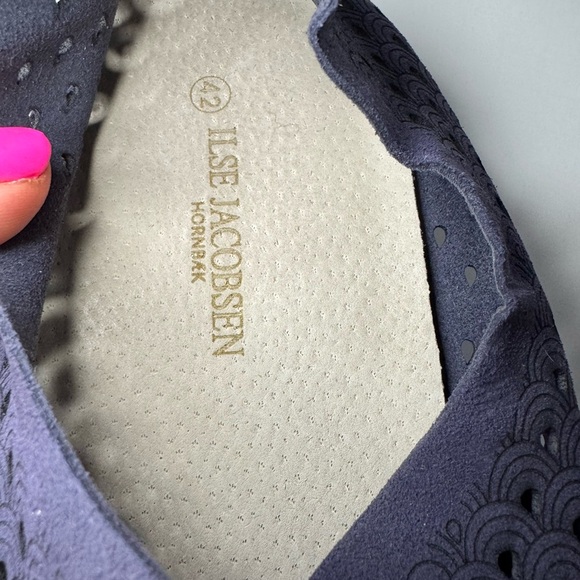 Isle Jacobson Shoes Womens 11 (42) Navy Suede Perforated Tulip Loafers - Picture 2 of 7